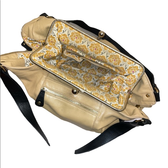 Emma Fox Nude Pearl Clasp Bag - Picture 6 of 6